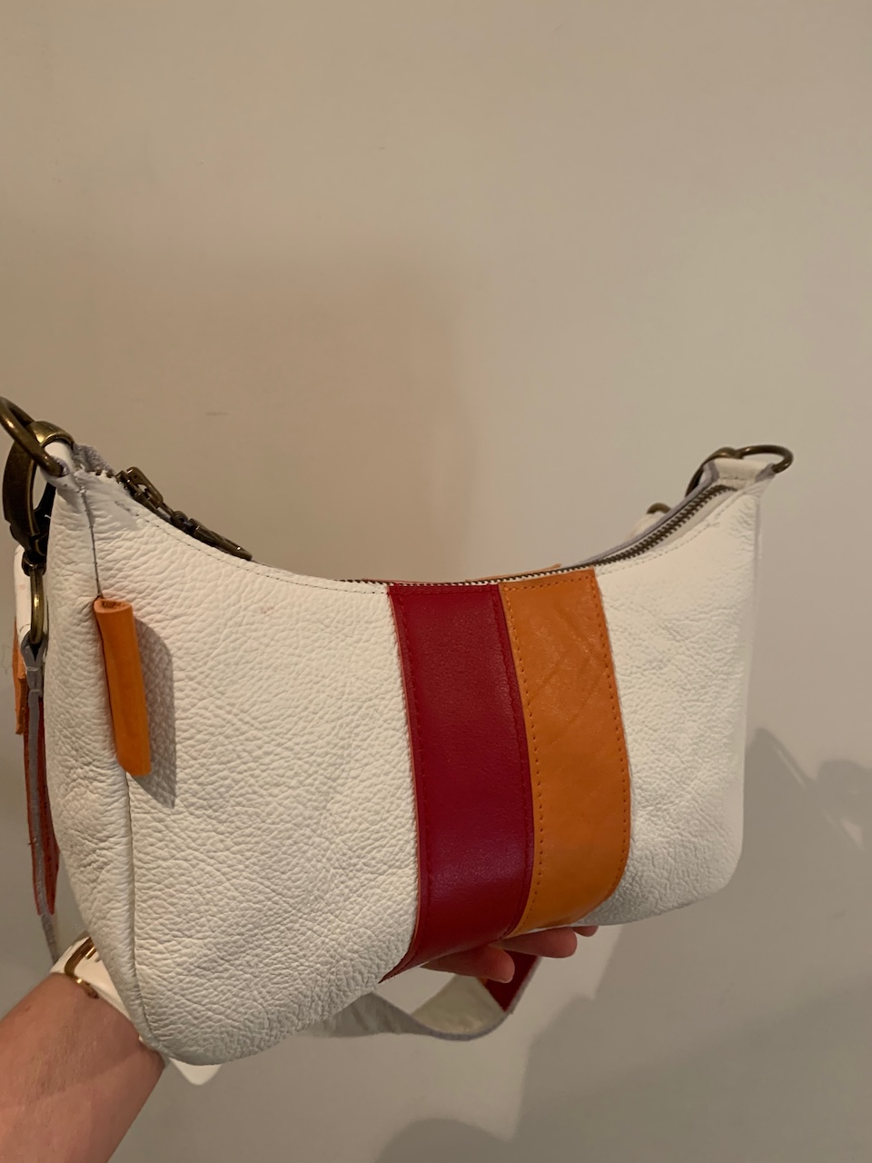 crossbody wit rood oranje